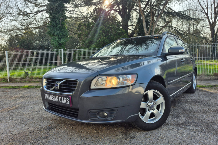 VOLVO V50
