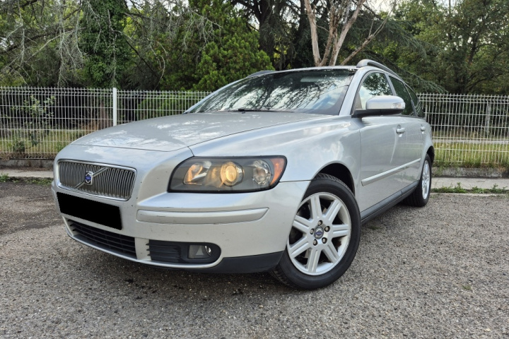 VOLVO V50