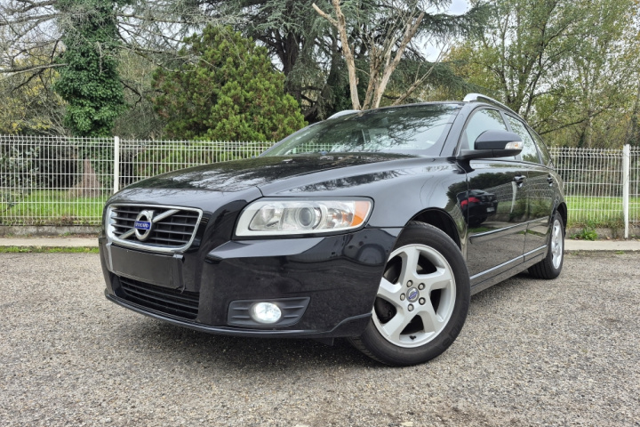 VOLVO V50